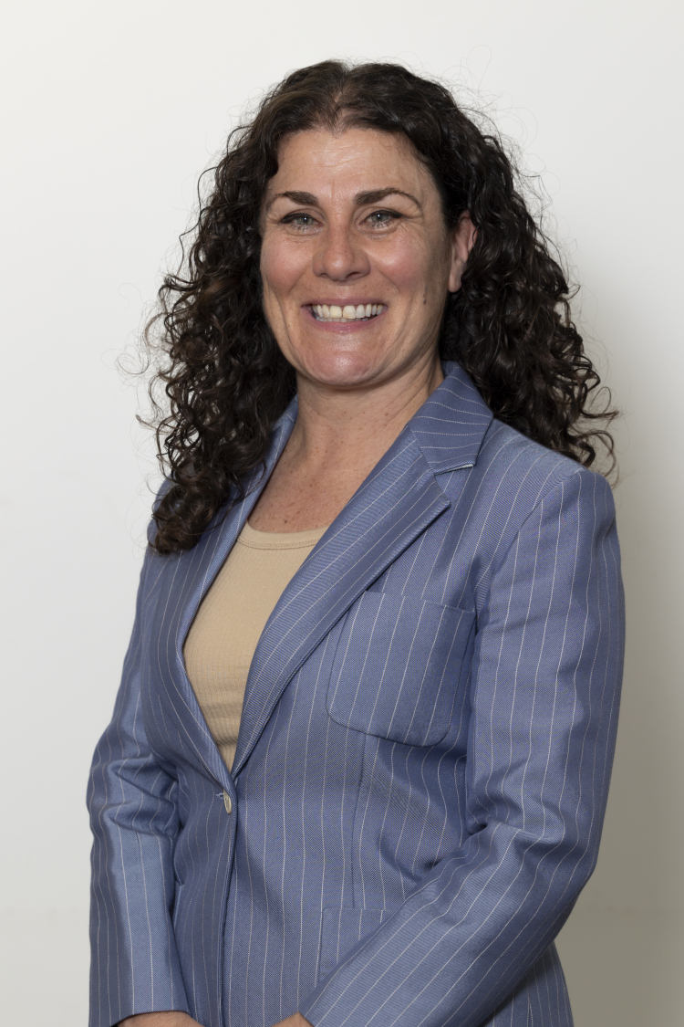 Mrs Anna Lisa Chivers